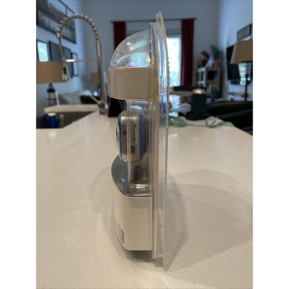 NEW In Package Blue Polaroid a200 2.0 MegaPixel "Starter" Camera w/ LCD Display - Picture 6 of 9